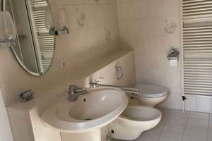 Große 4-Zimmer-Wohnung in Hannover-Badenstedt , ideal für Familien oder WG – Badenstedter Str. 193, 30455 Badenstedt, Hannover – Vorschaubild 9