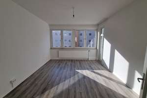 Frisch renoviert: Helle 3-Zimmer-Wohnung in Linden mit Balkon und Garagenanmietung – Liepmannstraße 12, 30453 Limmer, Hannover – Vorschaubild 3