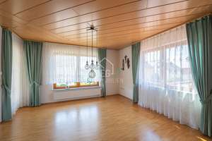 Familienfreundliche Lage- vielseitiges Wohnhaus – Die vollständige Adresse der Immobilie erhältst du vom Anbieter., 74424 Bühlertann – Vorschaubild 4