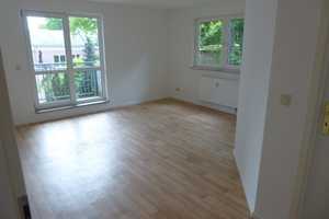 Und die EBK ist auch schon da...! - Hübsche 2-Raum mit Balkon in ruhiger Lage – Neefestr. 9, 9119 Chemnitz – Vorschaubild 2