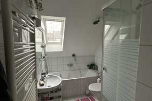 Modernisierte 3-Zimmer-Wohnung mit Einbauküche in Wiesbaden – Yorckstraße 17, 65195 Wiesbaden – Vorschaubild 2