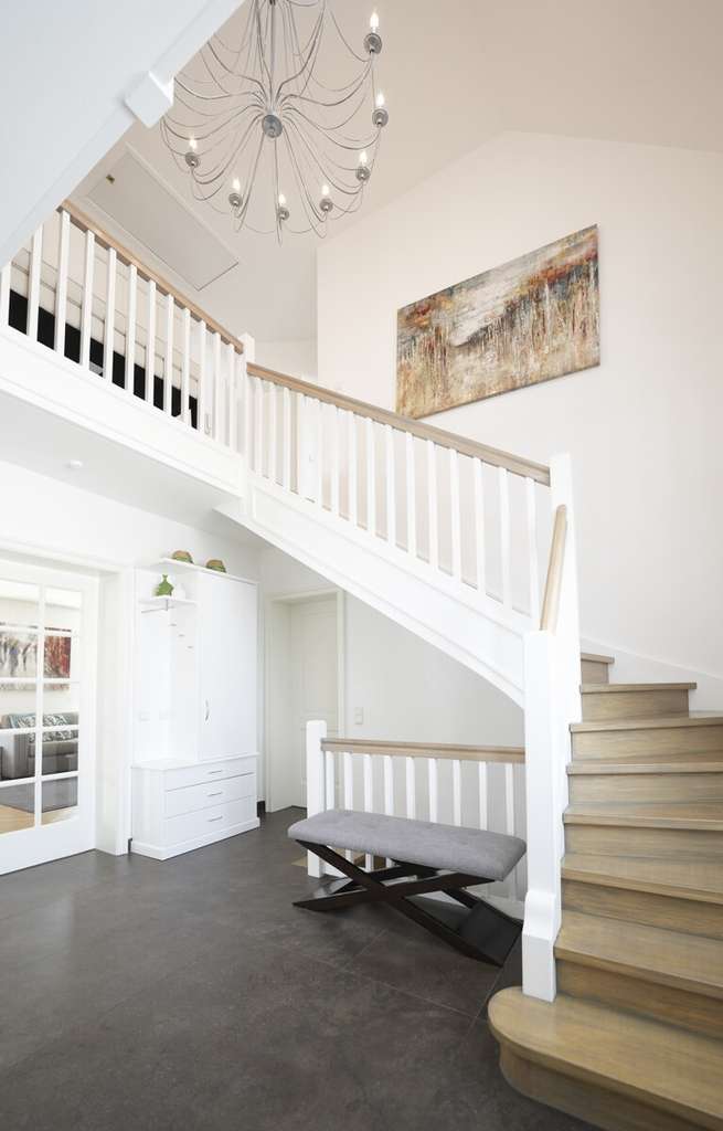 Immobilie in Altfraunhofen - Wohnen mit Anspruch: Repräsentatives Einfamilienhaus mit hochwertiger Ausstattung in Altfraunhofen - Bild 1