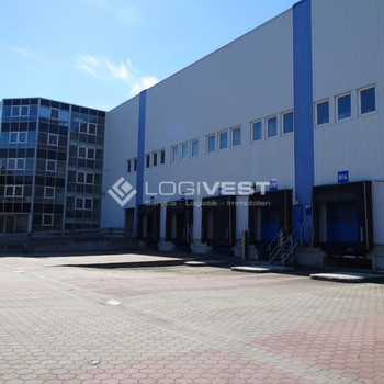 Hochregallager in umittelbarer Nähe zur A1 in Hamburg Billbrook