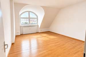 Altbauwohnung mit 90 m² Dachterrasse – Uhlandstraße, Wilmersdorf