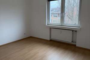 Helle 3-Zimmer Wohnung mit Balkon im 2. OG in Düsseldorf-Unterrath – Die vollständige Adresse der Immobilie erhältst du vom Anbieter., 40468 Unterrath, Düsseldorf – Vorschaubild 2
