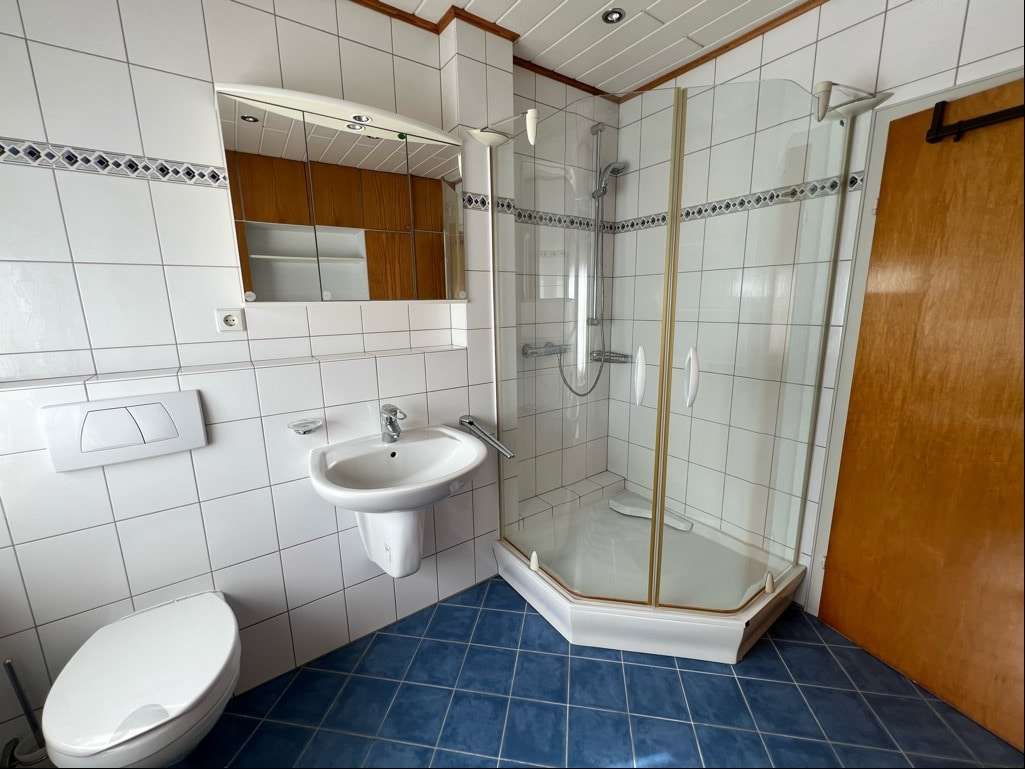 Immobilie in Westheim - Anwesen incl. Bauplatz mit eigener Zufahrt  - Bild 1