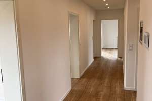3,5 Zimmer Loft-Dachgeschoss Wohnung in Wiesbaden Breckenheim mit EBK und Balkon – Die vollständige Adresse der Immobilie erhältst du vom Anbieter., 65207 Breckenheim, Wiesbaden – Vorschaubild 2