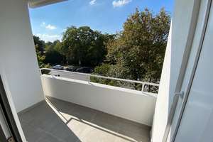  neuwertige 2 Zi-Whg mit Westbalkon, beste Verkehrsanbindung, Mü-Blumenau