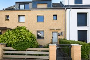 Raum für neue Ideen – Reihenhaus mit Garten in Köln-Sürth – Die vollständige Adresse der Immobilie erhältst du vom Anbieter., 50999 Sürth, Köln – Vorschaubild 1