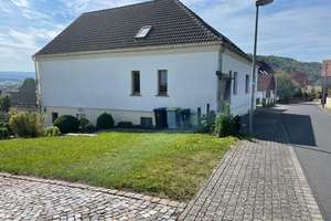 Charmantes 7-Zimmer-Einfamilienhaus mit Terrasse und Garten zu vermieten