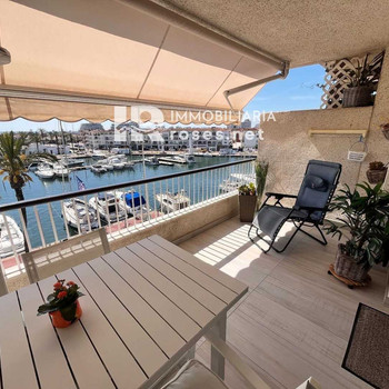 PORT GREC Exklusives, renoviertes Apartment mit Panoramablick auf das Meer und den Kanal