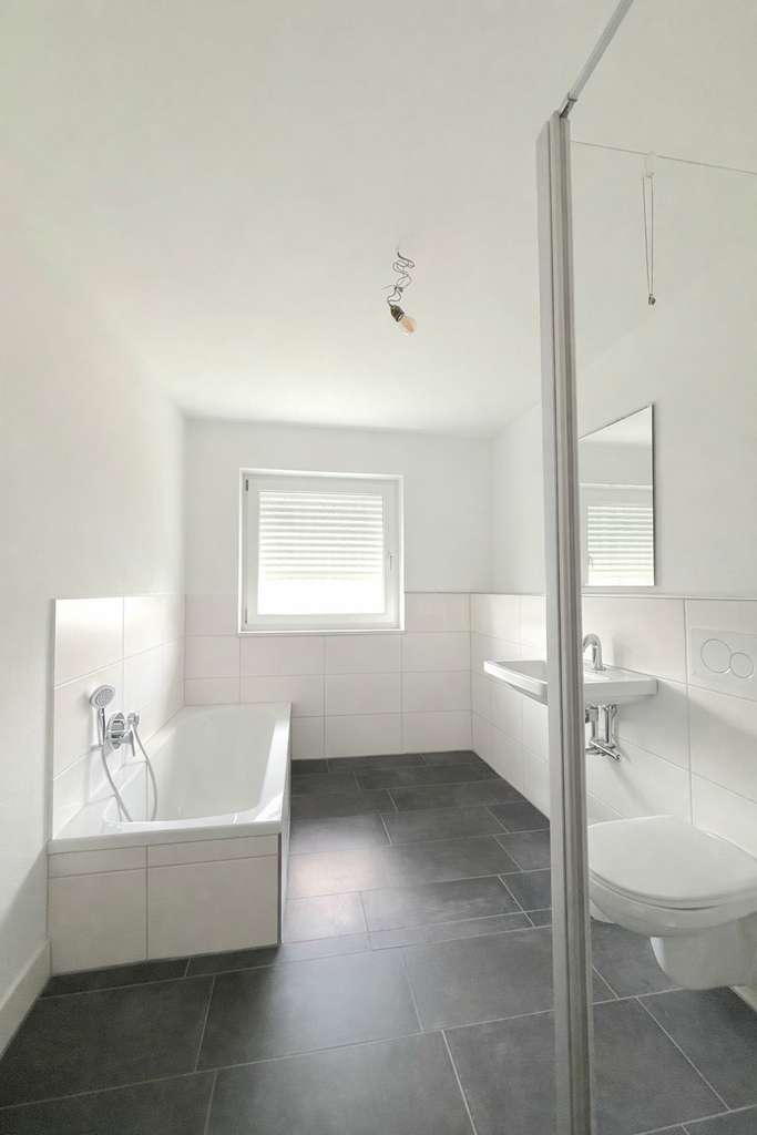 Immobilie in Aidenbach - Ruhiges Wohnidyll:Barrierearmer Wohntraum mit Doppel-Terrasse im Aidenbacher Wohnpark - Bild 4