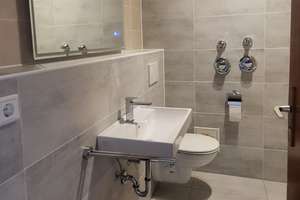Exklusives Wohnen über den Dächern der Nürnberger Altstadt – Stillvolle 3-Zimmerwohnung ! – Die vollständige Adresse der Immobilie erhältst du vom Anbieter., 90403 Altstadt, Sankt Sebald, Nürnberg – Vorschaubild 13