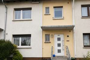 *Hainburg* Top Lage, Reihenmittelhaus mit Garage