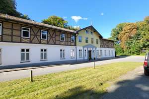 Gr. Plöner See *fußläufig * 980 m² Wfl. * Fachwerk-Anwesen * Sackgassenlage (!) * 5700 qm Grdstk. * – Die vollständige Adresse der Immobilie erhältst du vom Anbieter., 24326 Ascheberg (Holstein) – Vorschaubild 1