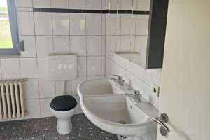 Helle 3- Zimmer Dachgeschosswohnung
650 € - 86 m² - 3.0 Zi. – Die vollständige Adresse der Immobilie erhältst du vom Anbieter., 53501 Grafschaft – Vorschaubild 4