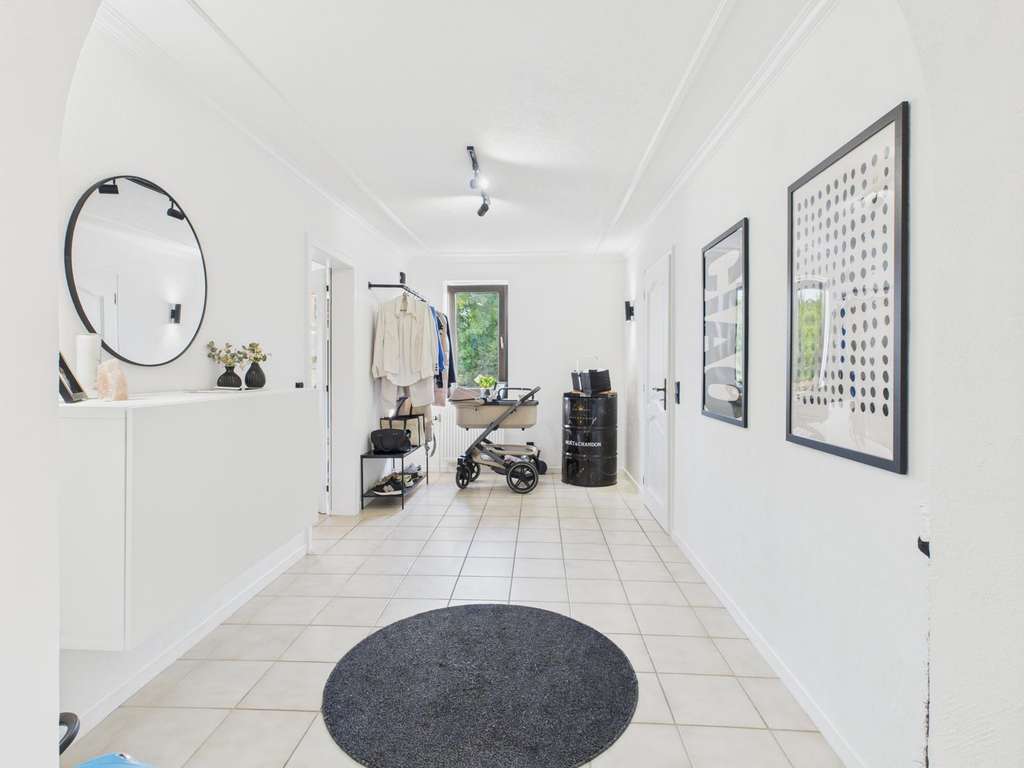 Immobilie in Hellenthal - Ihre Chance auf mehr: wohnen, vermieten oder Potenziale ausschöpfen - Bild 3