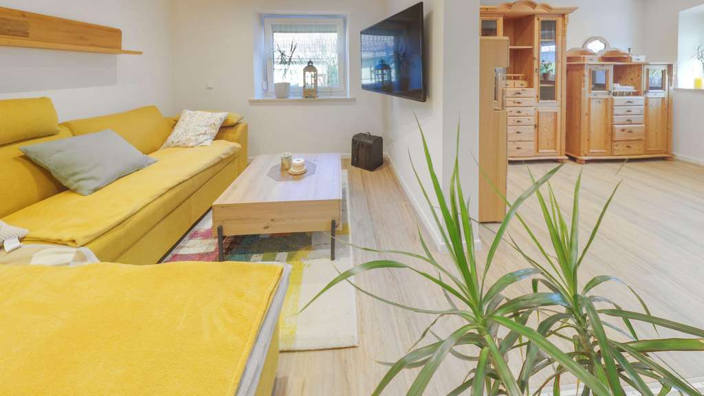 Immobilie in Wilburgstetten - Liebevolles Einfamilienhaus mit idyllischem Garten  - Bild 1