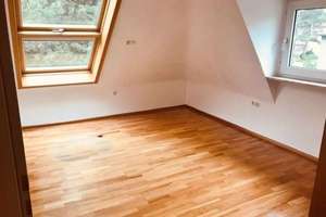 Interessante Dachgeschoss-Wohnung an der Ruhrallee – Ruhrallee 70, 45138 Huttrop, Essen – Vorschaubild 4