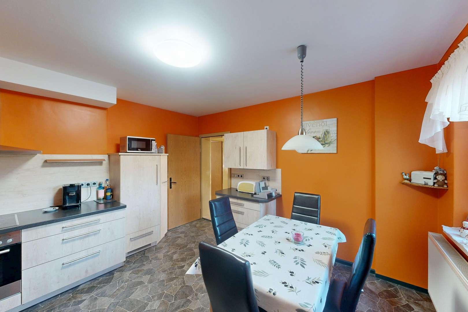 Immobilie in Briesen (Mark) - Freistehendes Einfamilienhaus mit Nebengebäude auf großzügigem Grundstück - Bild 0