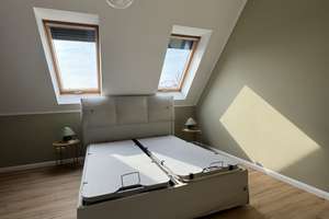 Ruhiges Dachgeschoss-Refugium mit Sonnenterrasse – Muskauer Str. 44, 10997 Kreuzberg, Berlin – Vorschaubild 7