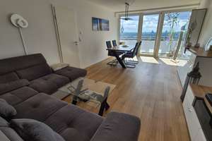 teilmöblierte Wohnung mit Blick über Köln