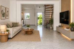 STILVOLL MODERNISIERTES REIHENHAUS 