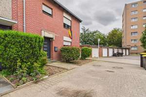 Großzügige Maisonettewohnung in ruhiger Siedlung von Mönchengladbach – Die vollständige Adresse der Immobilie erhältst du vom Anbieter., 41179 Rheindahlen-Mitte, Mönchengladbach – Vorschaubild 2