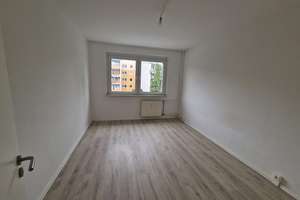 **JETZT EINZIEHEN**3-Zimmer-Wohnung // Balkon // 3.OG // Bad mit Wanne // ab sofort – Ringstraße 89, 4209 Grünau-Mitte, Leipzig – Vorschaubild 4