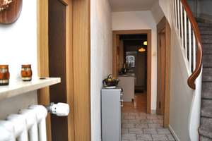 Sonnig und solide: Reihenendhaus mit 5 Zimmern, Terrasse und Garten - in Rheinnähe – Die vollständige Adresse der Immobilie erhältst du vom Anbieter., 47228 Hochemmerich, Duisburg – Vorschaubild 7