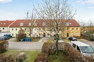 Bezugsfrei! Attraktive 4-Zimmer-Wohnung mit 2 Balkonen und EBK in Ingolstadt
 – Die vollständige Adresse der Immobilie erhältst du vom Anbieter., 85049 Friedrichshofen-Hollerstauden, Ingolstadt – Vorschaubild 18