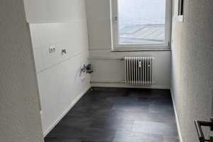 Sehr schöne und helle 3- Zimmer Wohnung, sehr gut als Studenten-WG geeignet – Schloßberg 21, 75175 Pforzheim – Vorschaubild 11