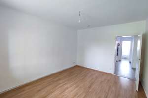 Gutaufgeteilte 3-Zimmerwohnung mit Balkon im 1. OG in Gelsenkirchen-Erle ab sofort zu vermieten! – Cranger Str. 168, 45891 Erle, Gelsenkirchen – Vorschaubild 2