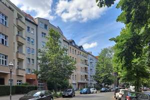 Sprengelkiez / Mitte: Bezugsfreie 3 Zimmer + Dachterrasse + Dachboden (Ausbaureserve?)