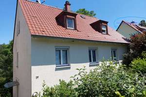 3-Familienhaus in Hanglage von Kaltental