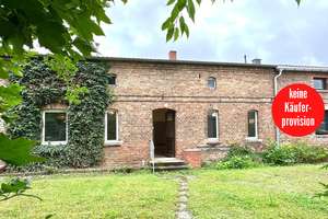 HORN IMMOBILIEN ++ idyllisches Reihenmittelhaus in Wilsickow bei Pasewalk – Die vollständige Adresse der Immobilie erhältst du vom Anbieter., 17337 Uckerland – Vorschaubild 1