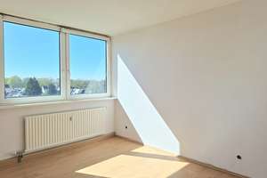 Mit Blick über Recklinghausen!
Helle Mietwohnung mit Südbalkon und Einbauküche in Recklinghausen-Os – Die vollständige Adresse der Immobilie erhältst du vom Anbieter., 45665 Ostviertel, Recklinghausen – Vorschaubild 5