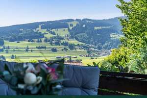 Alpenfeeling pur: Zweifamilienhaus mit Bergblick in Rettenberg – Die vollständige Adresse der Immobilie erhältst du vom Anbieter., 87549 Rettenberg – Vorschaubild 9