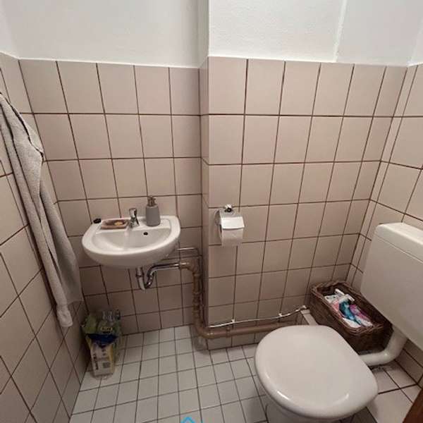 *** Attraktives u. solides Mehrfamilienhaus - mit Garagen - Aachener Innenstadt ***