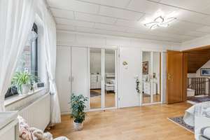 Jetzt investieren: TOP gepflegtes Einfamilienhaus mit Nießbrauchrecht – Die vollständige Adresse der Immobilie erhältst du vom Anbieter., 47198 Alt-Homberg, Duisburg – Vorschaubild 9