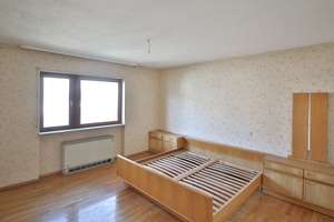 Massive Qualität trifft Ausbaureserve – Familienhaus in ruhiger Lage mit Potenzial, Garten & Kamin – Die vollständige Adresse der Immobilie erhältst du vom Anbieter., 68789 Sankt Leon-Rot – Vorschaubild 9