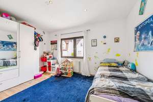 ::: Für Kapitalanleger und Selbstbezieher I gepflegtes 2-3 EFH I Balkon I Garten I Einzelgarage ::: – Die vollständige Adresse der Immobilie erhältst du vom Anbieter., 70439 Stammheim-Süd, Stuttgart – Vorschaubild 6