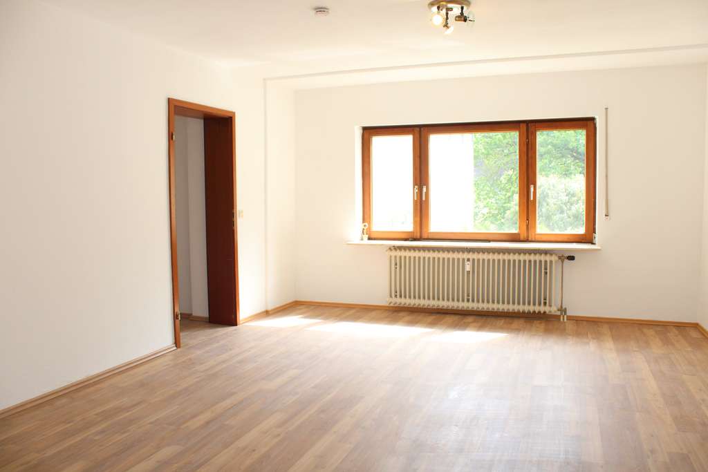 Immobilie in Gernsbach - 1-Zi.-ETW mit Aufzug & barrierefrei - sofort frei - Bild 1