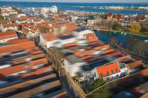 Neubau-Juwel in der Warnemünder Achterreeg und Blick auf den Alten Strom, mit Fahrstuhl – Rostock – Vorschaubild 3