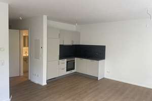 Sehr schöne 2-Zimmer-Wohnung im 1. OG mit EBK und Außenplatz in Stuttgart-Heumaden, Erstbezug – Mannspergerstraße 64, 70619 Heumaden, Stuttgart – Vorschaubild 2