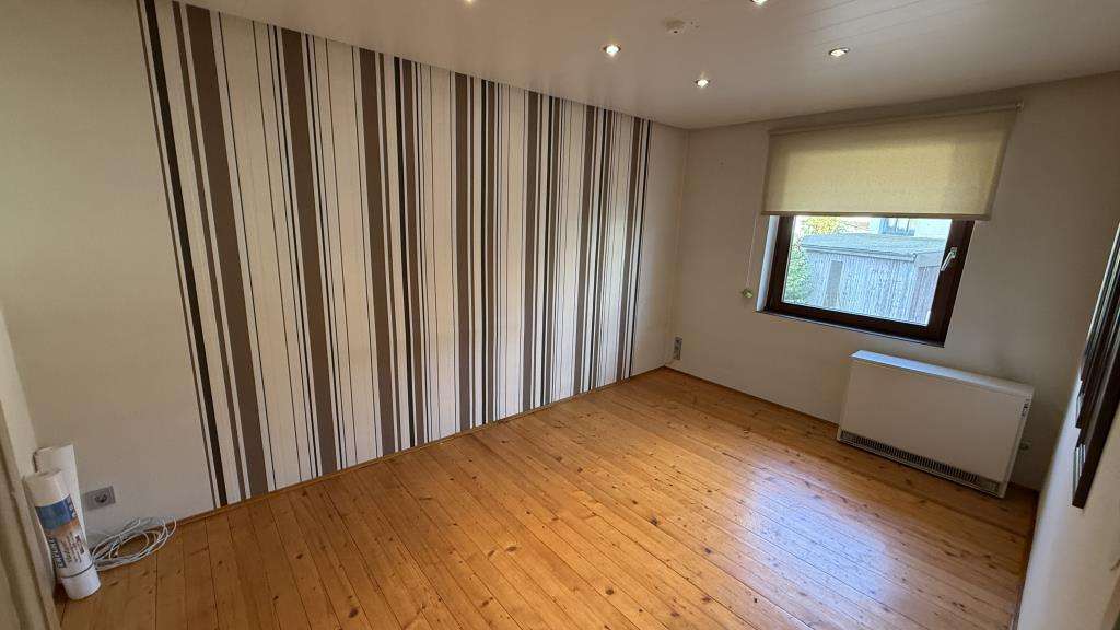 Immobilie in St. Georgen im Schwarzwald - Freistehende, attraktives 2-Familien-Haus mit großer Garage - Bild 2