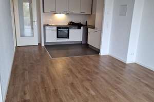 Helle 2-Raumwohnung Mietbeginn 01.02.2026 – Martin-Riesenburger-Straße 38, 12627 Hellersdorf, Berlin – Vorschaubild 1