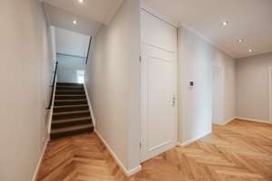 Stilvolles Wohnen auf zwei Ebenen in schöner Stadtvilla mit zwei Balkonen – 40545 Oberkassel, Düsseldorf – Vorschaubild 8