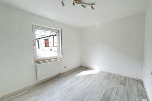 renovierte 2 Zi Whg. mit EBK, Balkon, Terrasse und Garten in ruhiger Lage im idyllischen Stuttgart-U – Die vollständige Adresse der Immobilie erhältst du vom Anbieter., 70329 Uhlbach, Stuttgart – Vorschaubild 6
