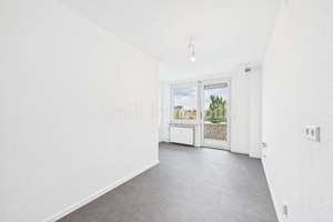 Bezugsfreie 5-Zimmer-Penthouse-Wohnung mit drei Balkonen in Frankfurt-Griesheim – 65933 Griesheim, Frankfurt am Main – Vorschaubild 4